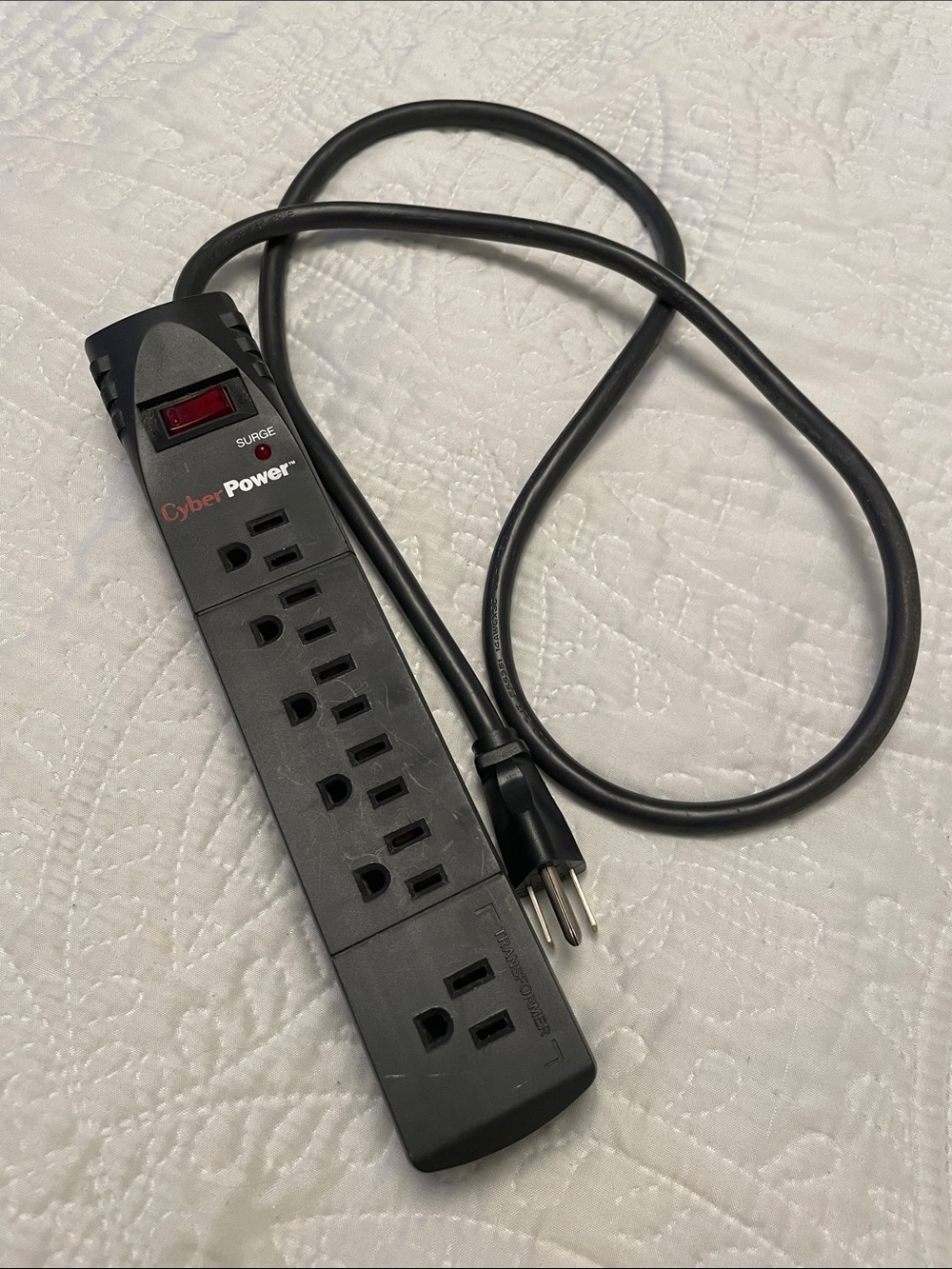 Cyber Power Black Surge Protector 6 Outlets 3 Prongs Great Condition